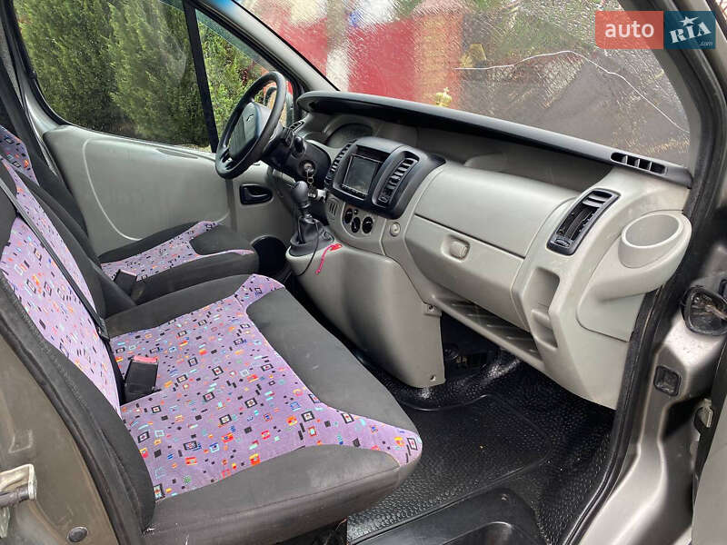 Мінівен Renault Trafic 2007 в Коломиї