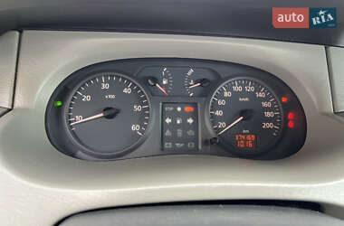 Мінівен Renault Trafic 2003 в 