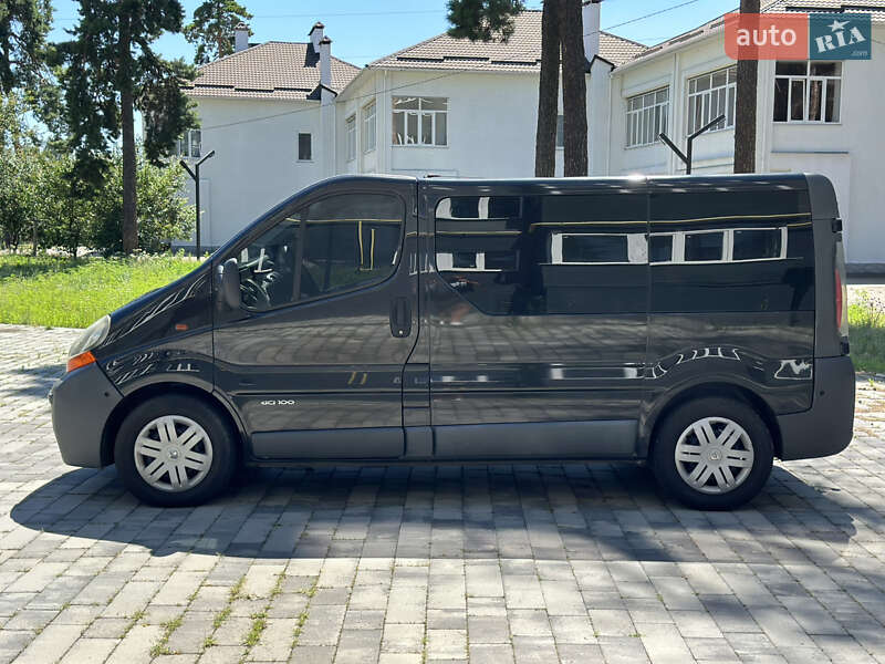 Минивэн Renault Trafic 2005 в Ахтырке
