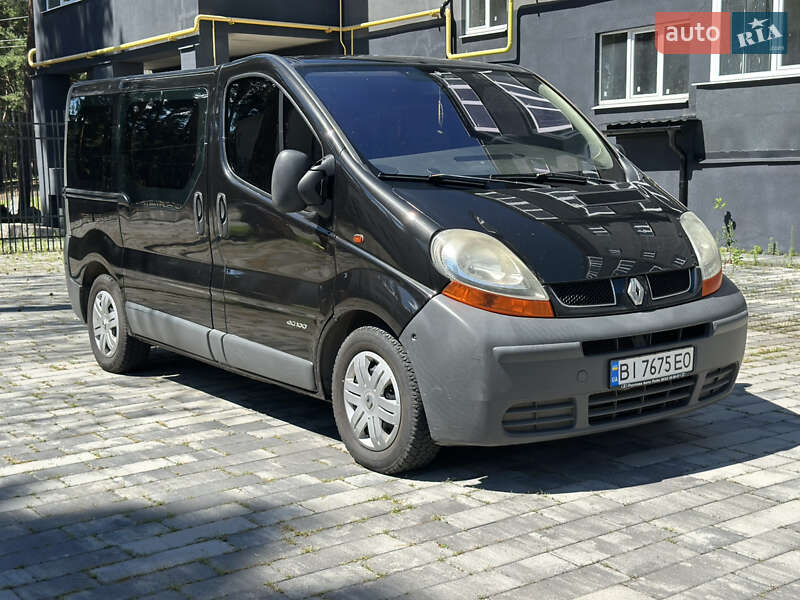Минивэн Renault Trafic 2005 в Ахтырке
