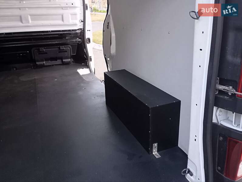 Грузовой фургон Renault Trafic 2019 в Дубно