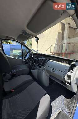 Минивэн Renault Trafic 2009 в 