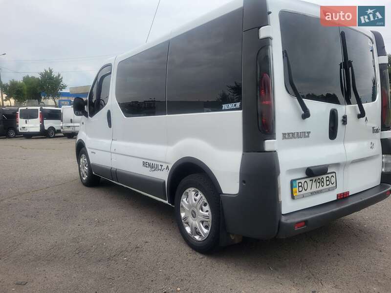 Мінівен Renault Trafic 2004 в Хмельницькому