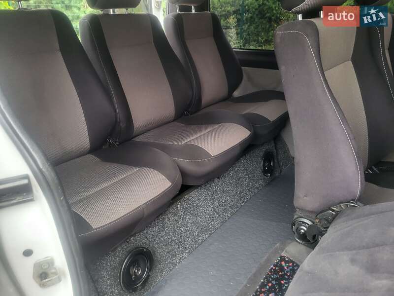 Мінівен Renault Trafic 2004 в Хмельницькому