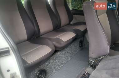 Минивэн Renault Trafic 2004 в 