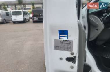 Минивэн Renault Trafic 2004 в 