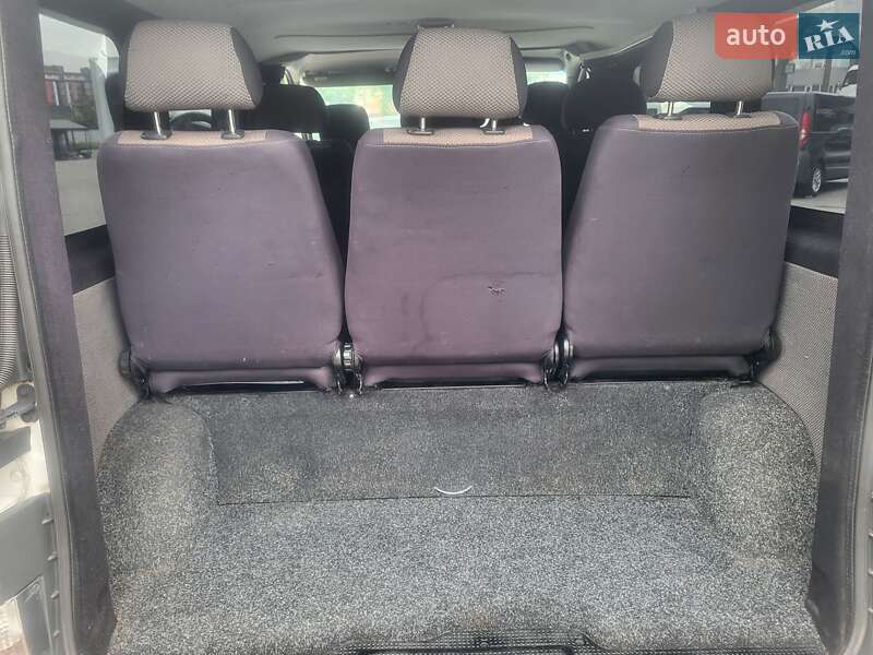 Мінівен Renault Trafic 2004 в Хмельницькому