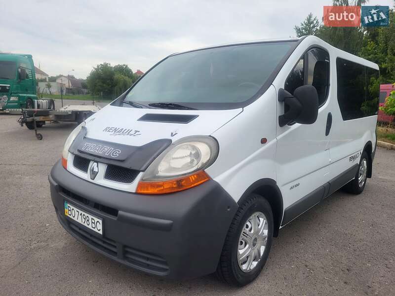 Мінівен Renault Trafic 2004 в Хмельницькому