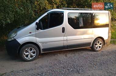 Мінівен Renault Trafic 2002 в Охтирці