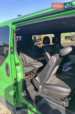 Мінівен Renault Trafic 2012 в 