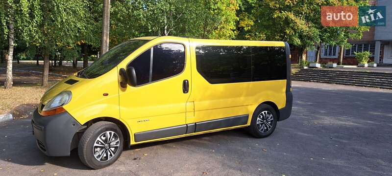 Минивэн Renault Trafic 2004 в Ровно