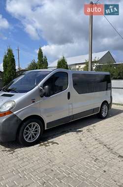 Мінівен Renault Trafic 2003 в Вікні