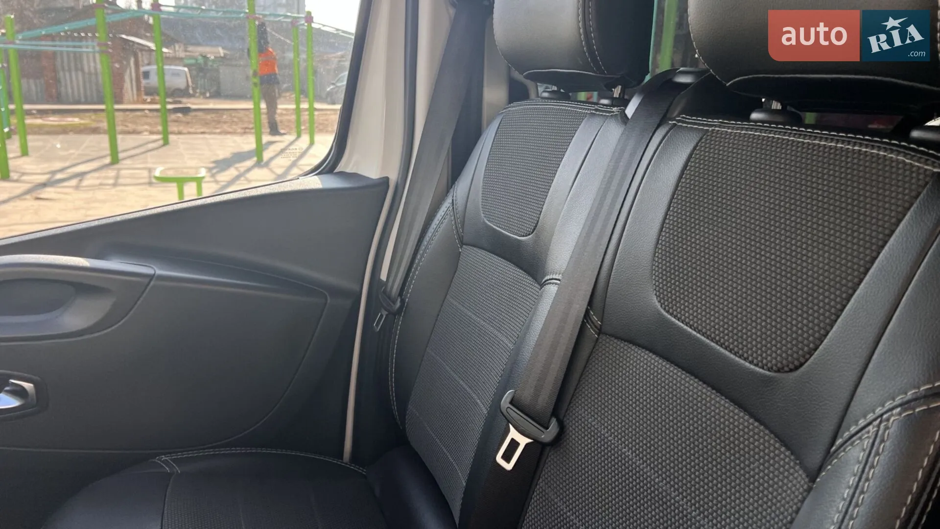 2021 Renault Trafic - мініатюра 9