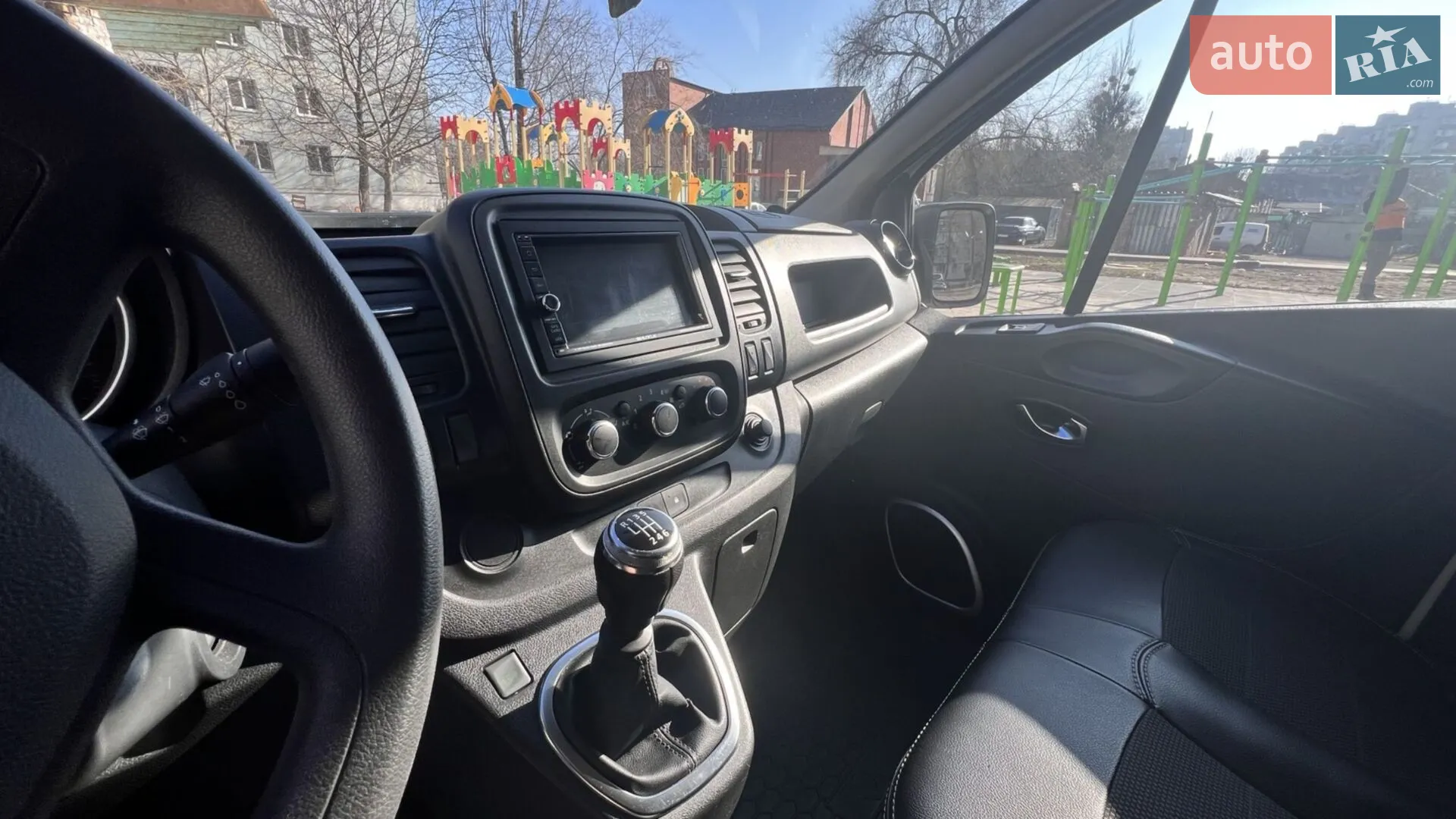 2021 Renault Trafic - мініатюра 16