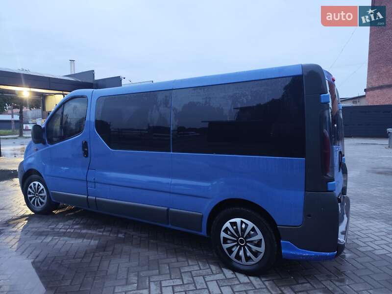 Минивэн Renault Trafic 2005 в Ивано-Франковске
