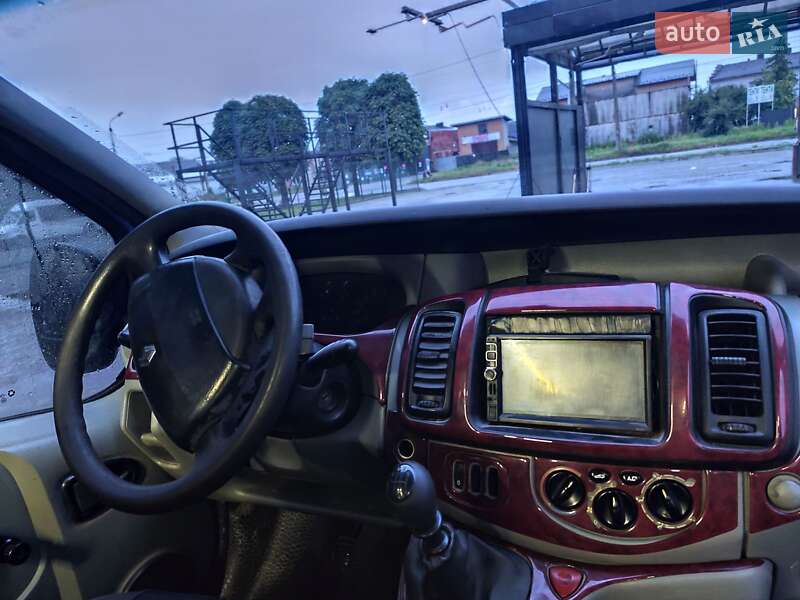 Минивэн Renault Trafic 2005 в Ивано-Франковске