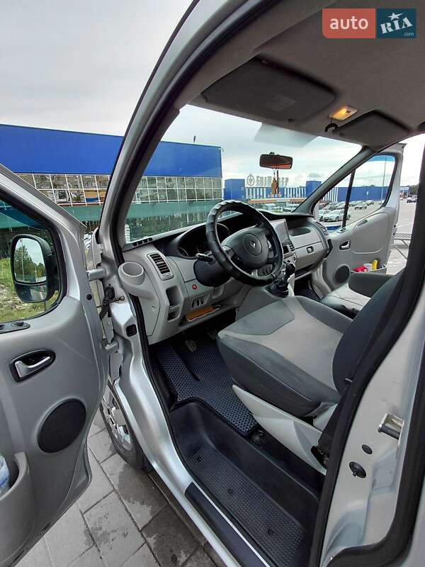 Минивэн Renault Trafic 2011 в Сумах фото 3 Минивэн Renault Trafic 2011 в Сумах