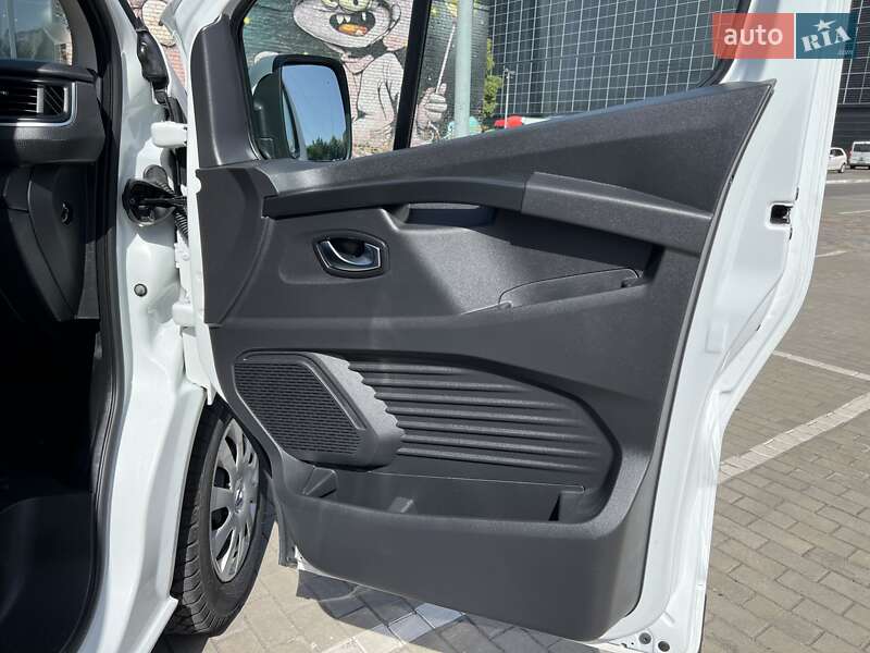 Грузовой фургон Renault Trafic 2023 в Луцке