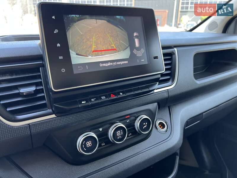 Грузовой фургон Renault Trafic 2023 в Луцке