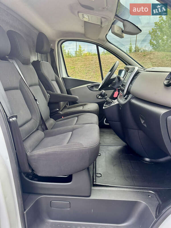 Грузовой фургон Renault Trafic 2016 в Полтаве