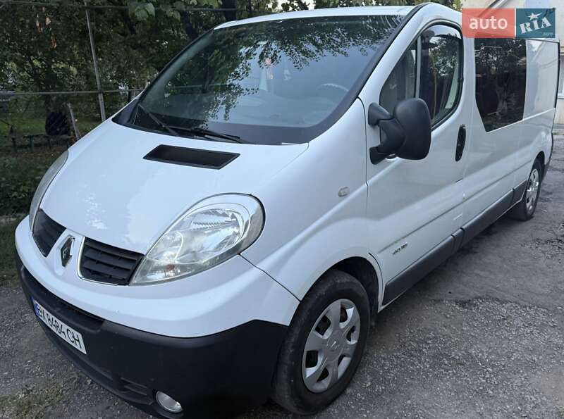 Мінівен Renault Trafic 2013 в Кам'янець-Подільському