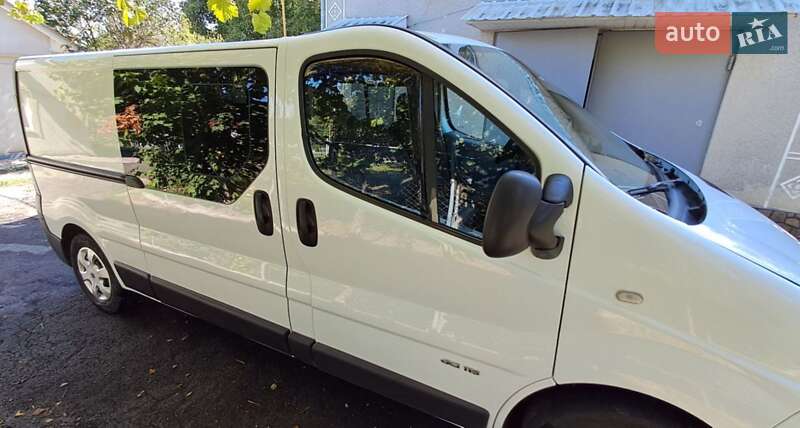 Мінівен Renault Trafic 2013 в Кам'янець-Подільському