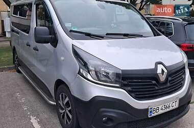 Грузопассажирский фургон Renault Trafic 2015 в Киеве