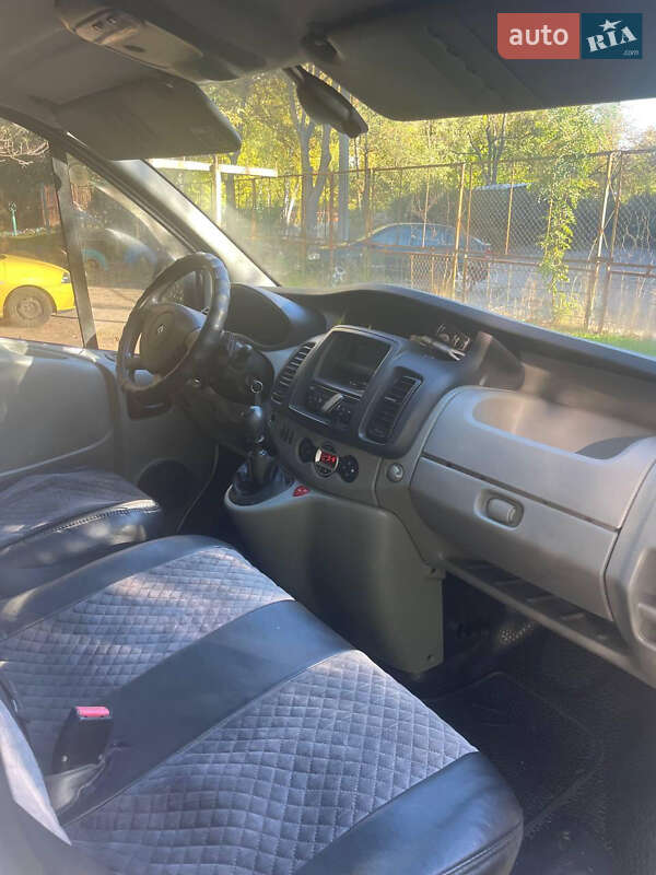Вантажний фургон Renault Trafic 2012 в Дніпрі