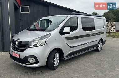 Вантажопасажирський фургон Renault Trafic 2017 в Яворові