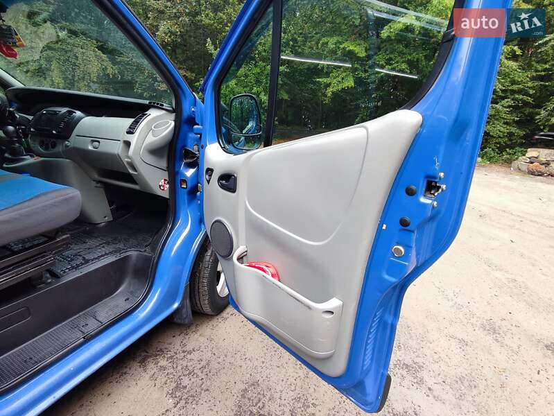 Минивэн Renault Trafic 2007 в Львове