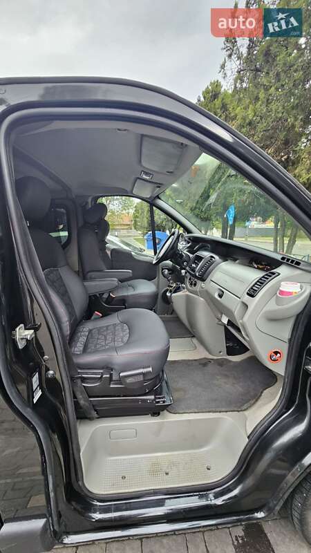 Минивэн Renault Trafic 2006 в Ужгороде