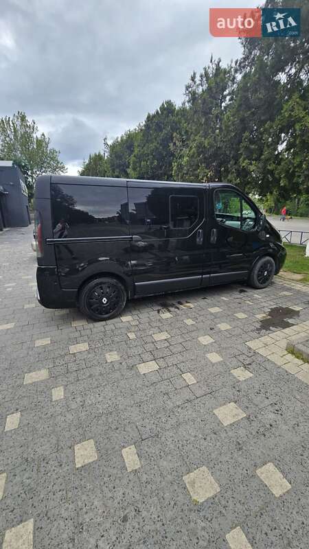 Минивэн Renault Trafic 2006 в Ужгороде