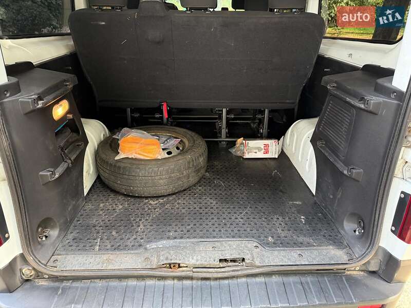 Мінівен Renault Trafic 2016 в Києві