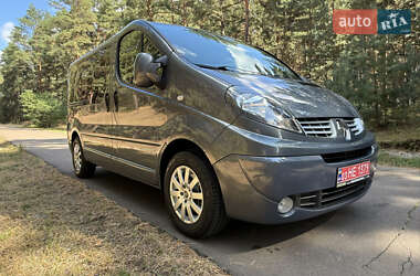 Минивэн Renault Trafic 2014 в 
