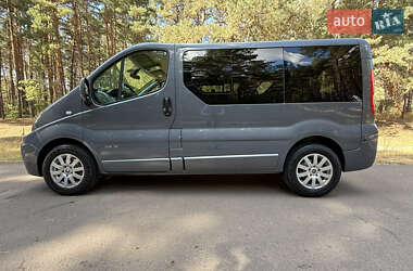 Минивэн Renault Trafic 2014 в 