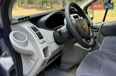 Минивэн Renault Trafic 2014 в 