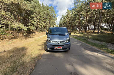 Минивэн Renault Trafic 2014 в 