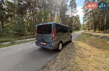 Минивэн Renault Trafic 2014 в 