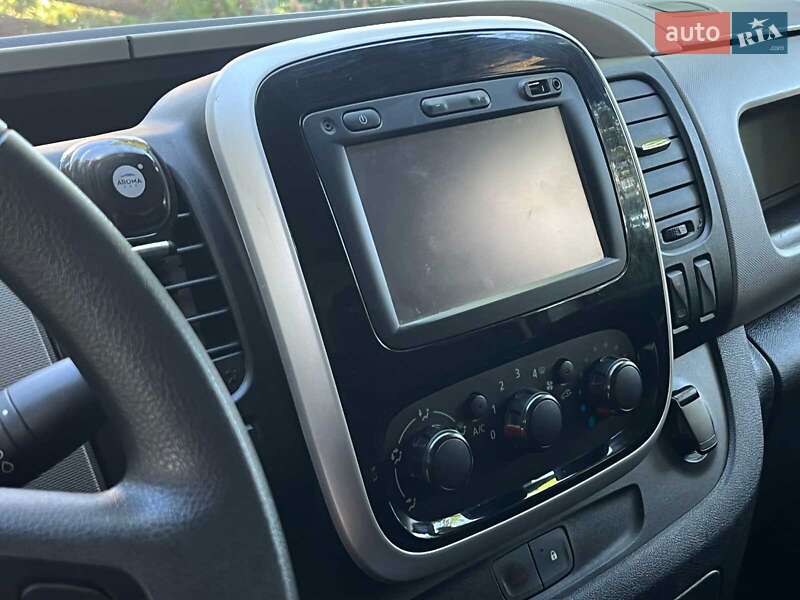 Грузовой фургон Renault Trafic 2018 в Киеве фото 30 Грузовой фургон Renault Trafic 2018 в Киеве