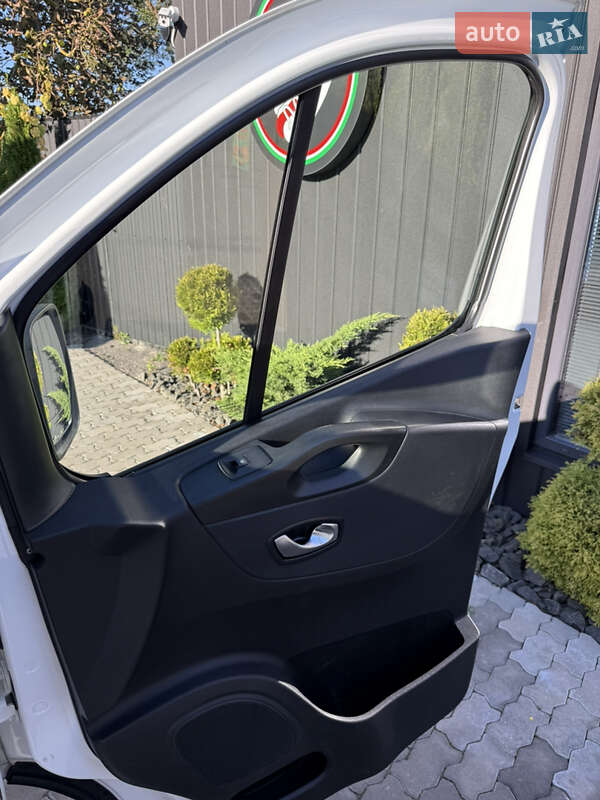 Мінівен Renault Trafic 2020 в Львові