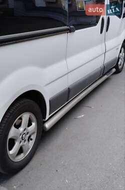 Микроавтобус Renault Trafic 2006 в Киеве