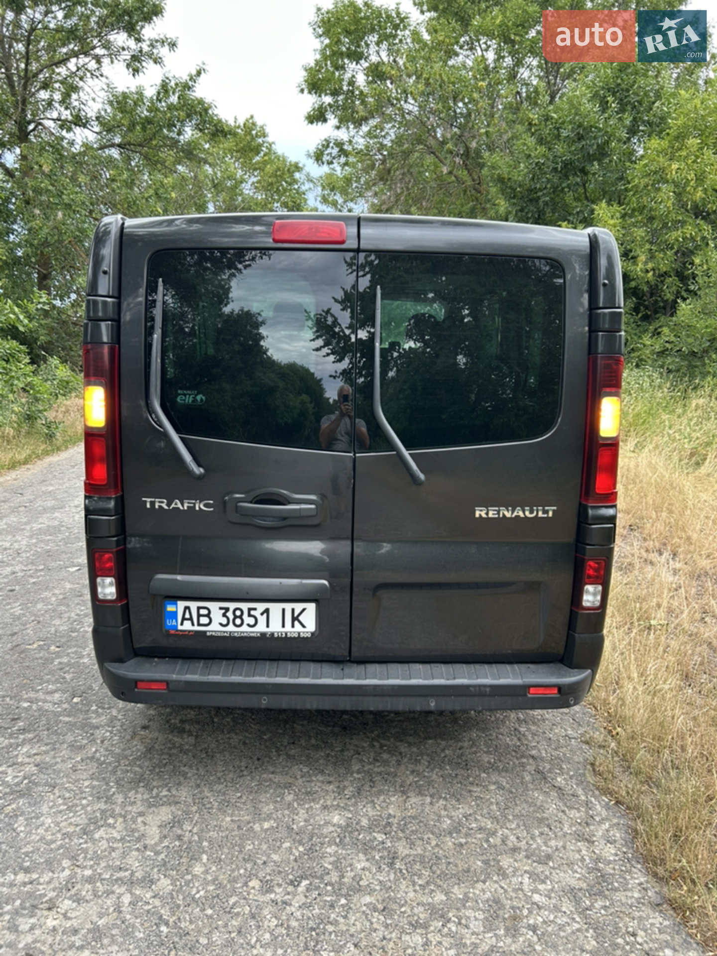 2015 Renault Trafic - мініатюра 2