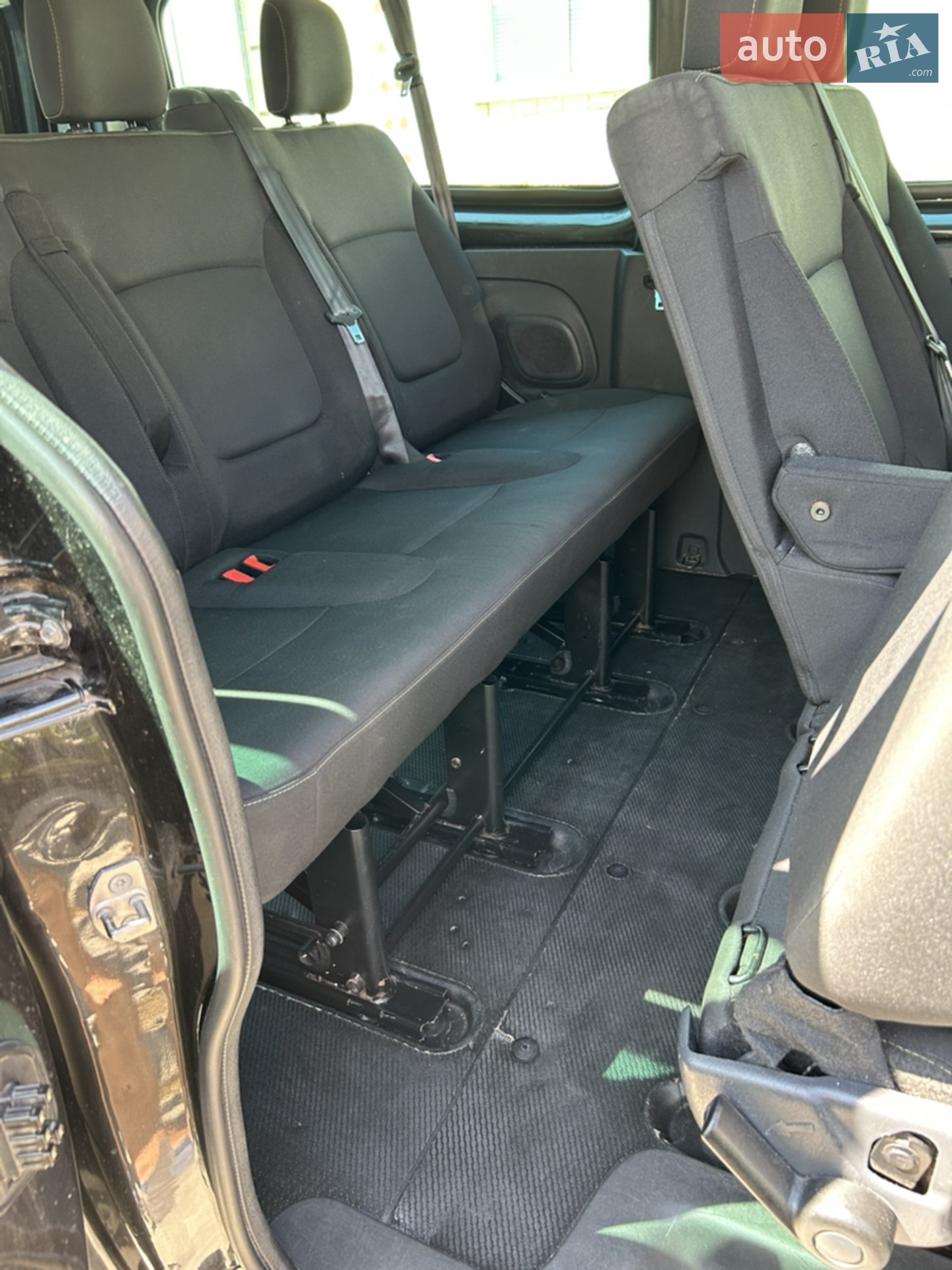 2015 Renault Trafic - мініатюра 41