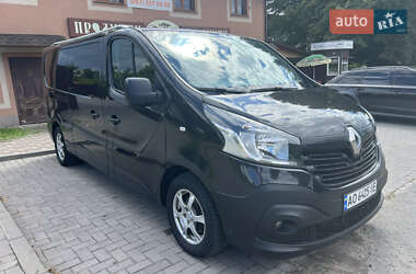 Мінівен Renault Trafic 2015 в Красилові
