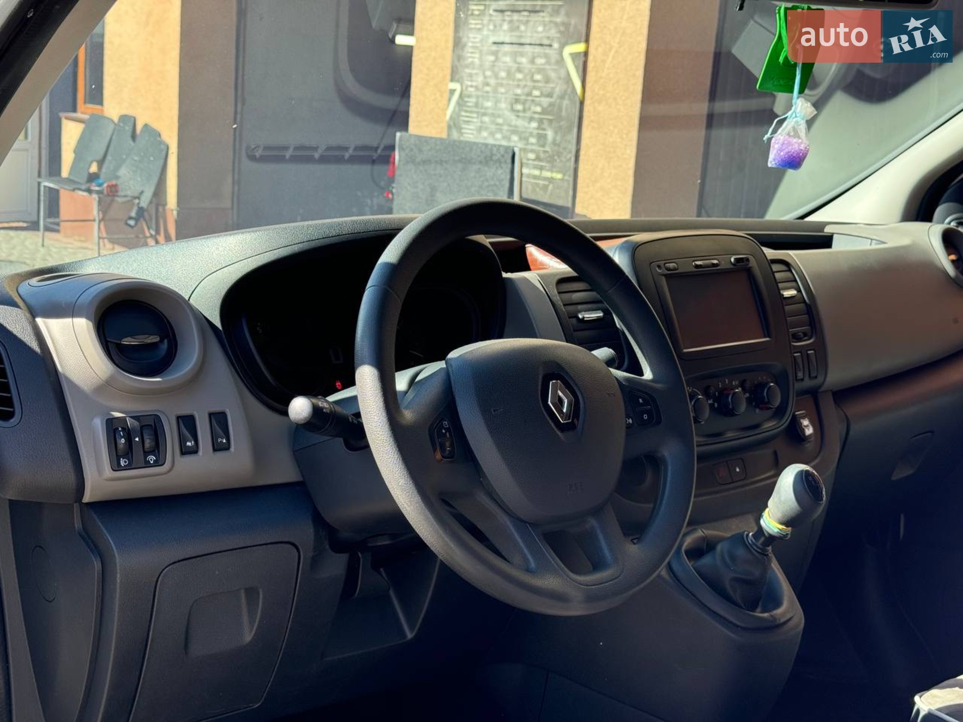 2017 Renault Trafic - мініатюра 19