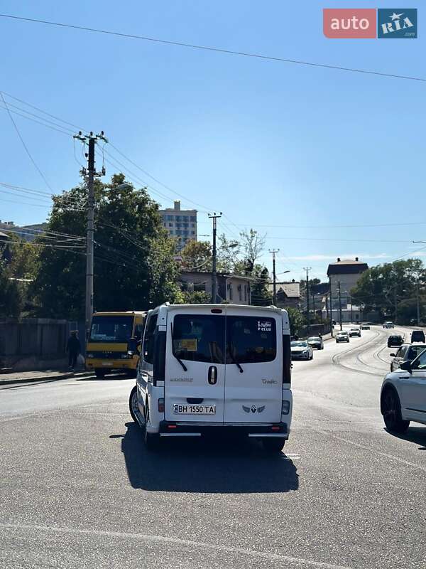 Мінівен Renault Trafic 2004 в Одесі