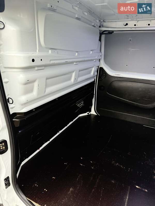 Вантажний фургон Renault Trafic 2020 в Луцьку