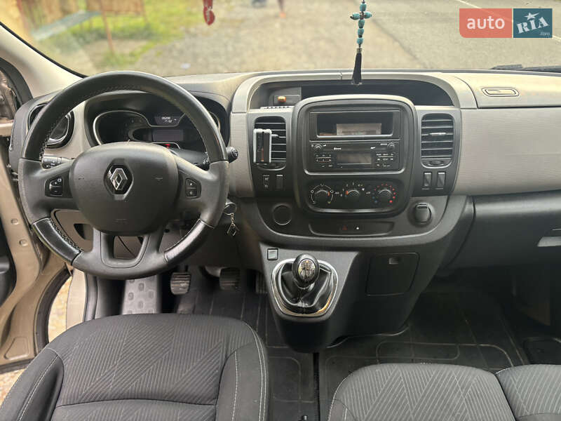 Минивэн Renault Trafic 2015 в Хусте фото 7 Минивэн Renault Trafic 2015 в Хусте