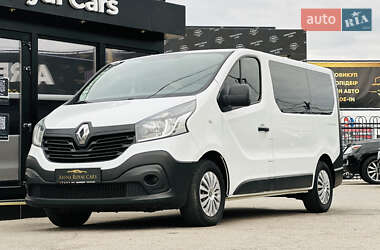 Мінівен Renault Trafic 2016 в 