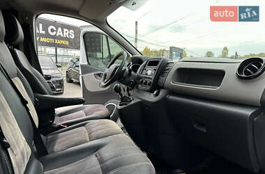Мінівен Renault Trafic 2016 в 